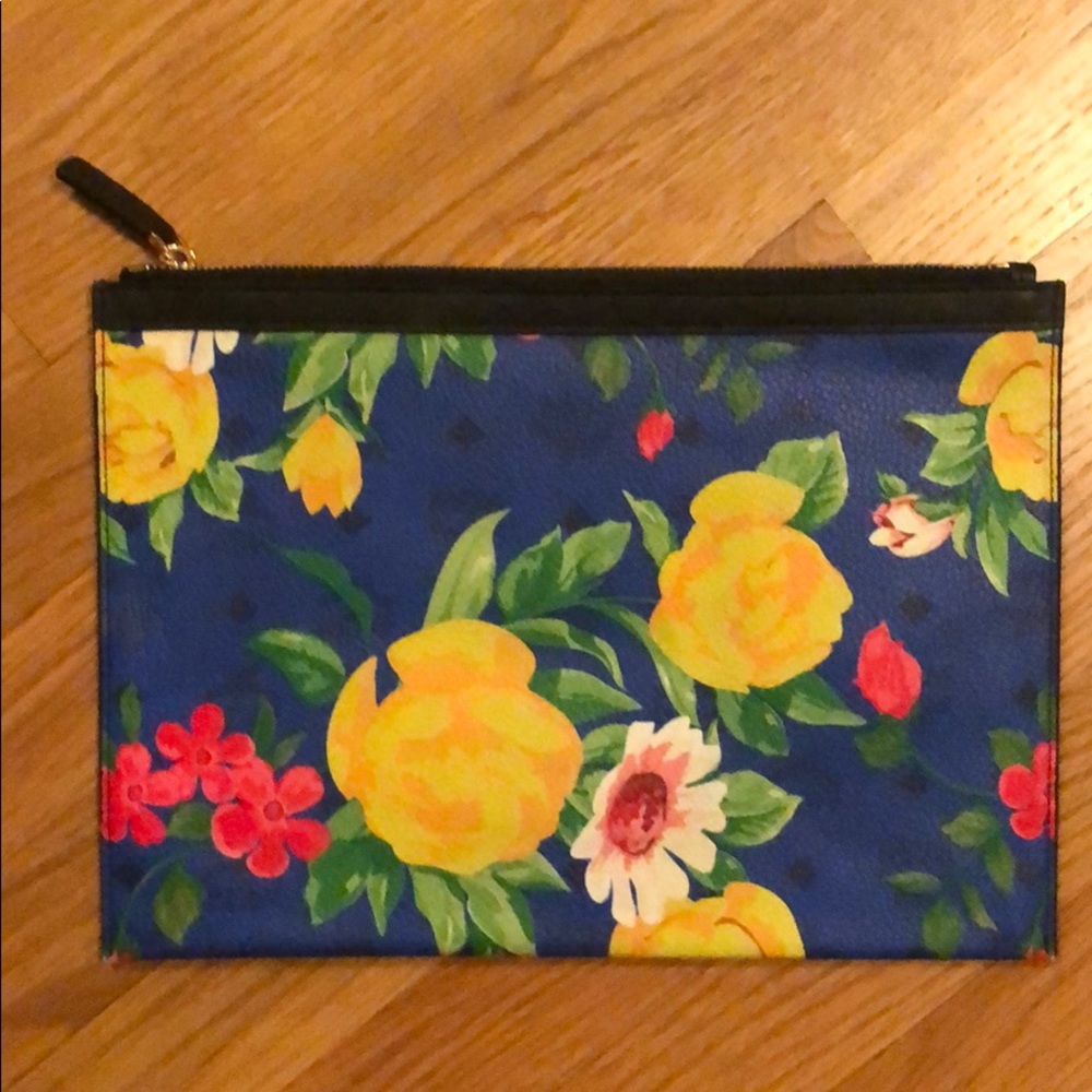 MCM Flower zip pouch